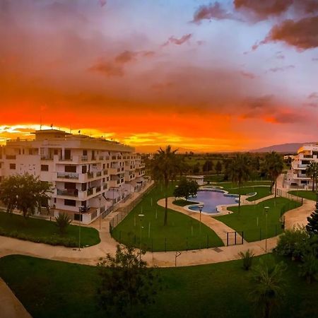 Bajo Puerta De Alcazaba Apartment Ретамар Екстериор снимка