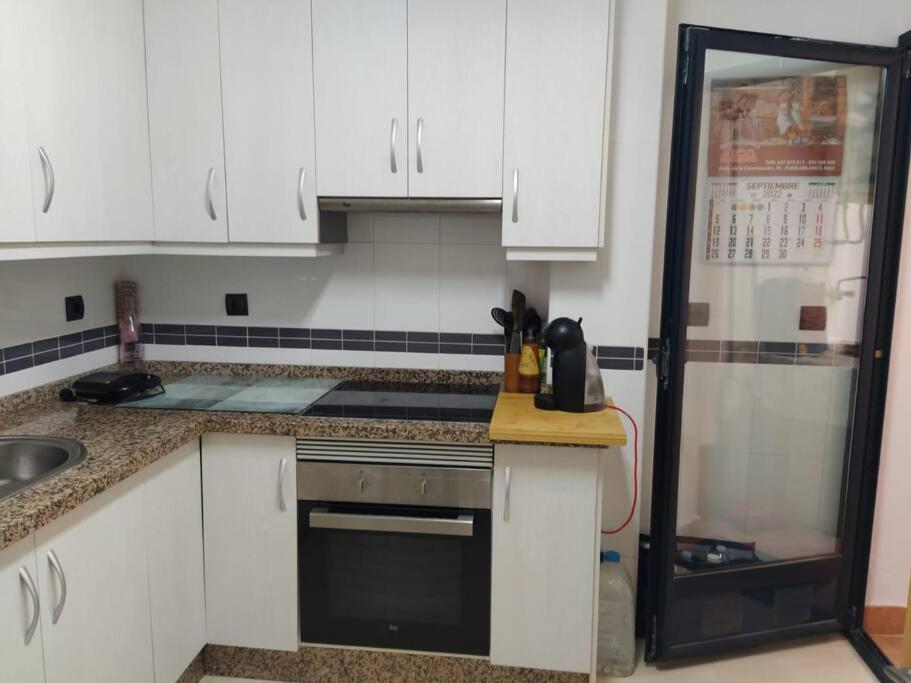Bajo Puerta De Alcazaba Apartment Ретамар Екстериор снимка