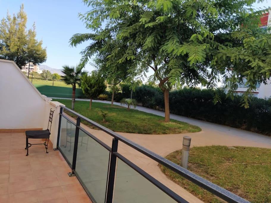 Bajo Puerta De Alcazaba Apartment Ретамар Екстериор снимка