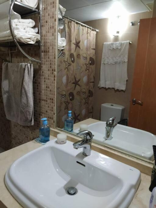 Bajo Puerta De Alcazaba Apartment Ретамар Екстериор снимка