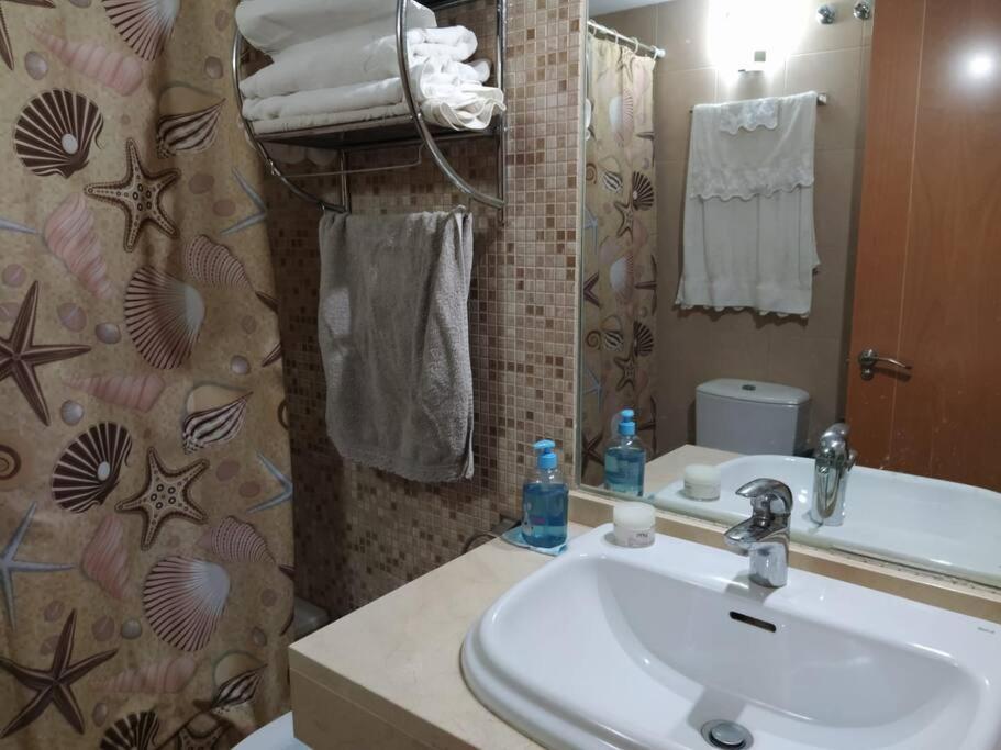 Bajo Puerta De Alcazaba Apartment Ретамар Екстериор снимка