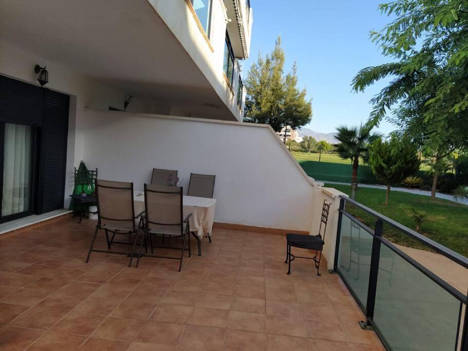 Bajo Puerta De Alcazaba Apartment Ретамар Екстериор снимка
