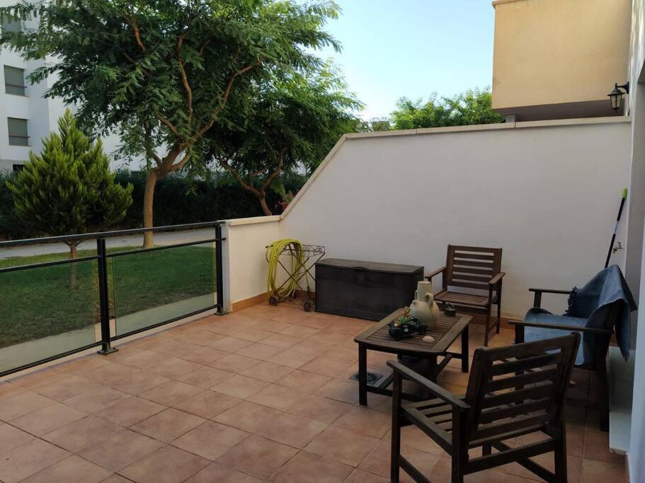 Bajo Puerta De Alcazaba Apartment Ретамар Екстериор снимка